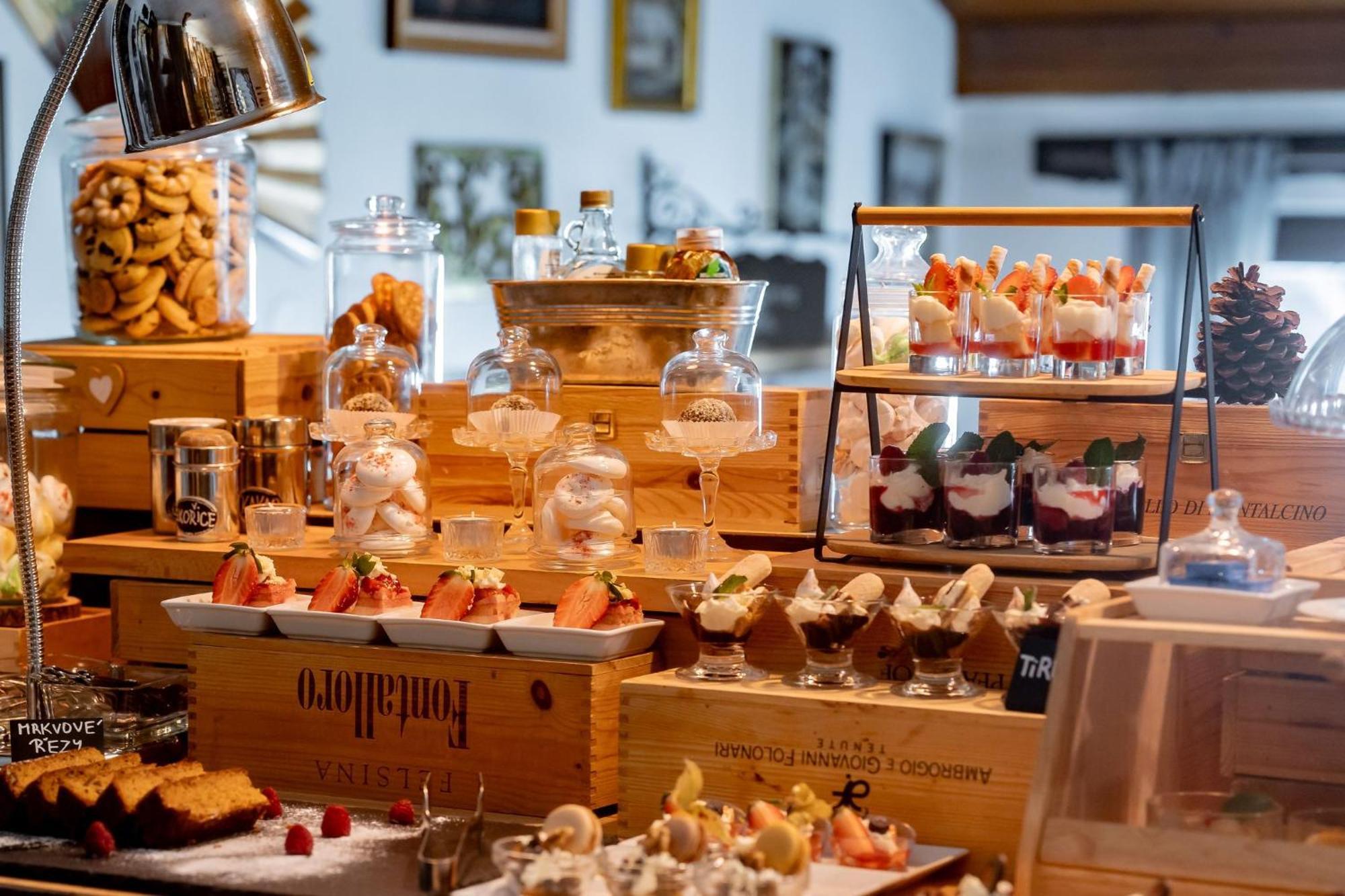 Boutique Penzion Rech Blansko Buitenkant foto